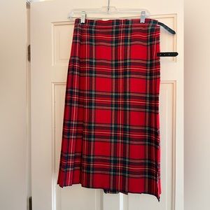 Women’s vintage red kilt!
